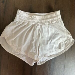 LULULEMON TRACK THAT HIGH RISE 3inch Size 4